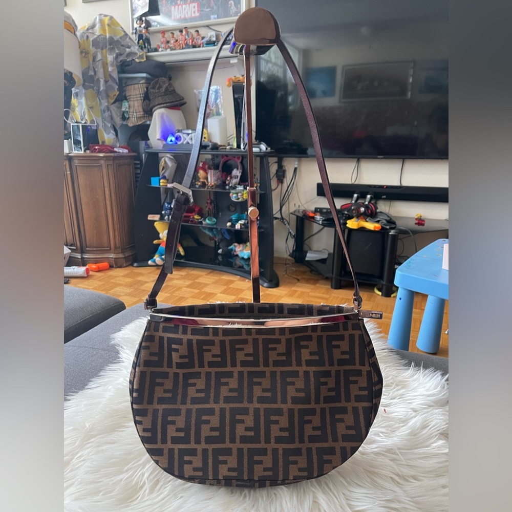 Shoulder/baguette fendi bag